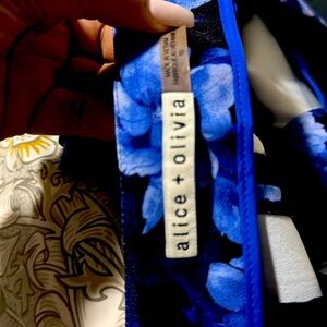 ALICE + OLIVIA **NWT** Teeny Fit Flare Pants In Dream Floral Royalty Blue